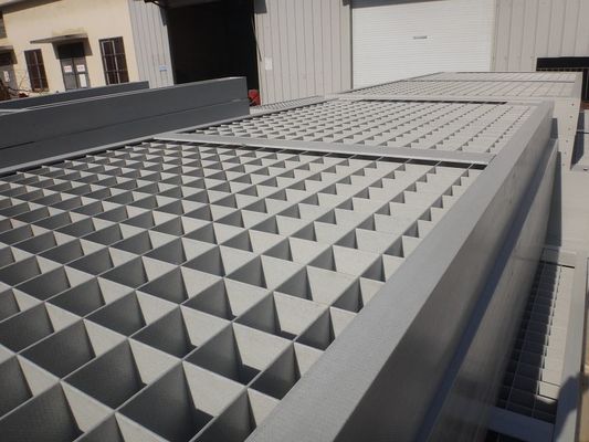Квадратная укрепленная формованная стекловолокна решетки с 6x6 мм перекрестный бар